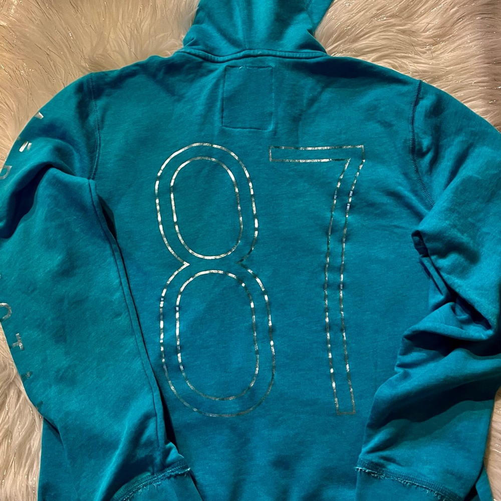 Aéropostale hoodie/sweatpants outfit